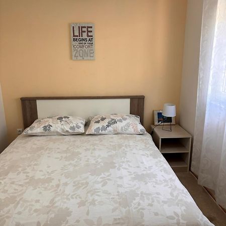 Apartmani Knezevic Posedarje Exterior foto