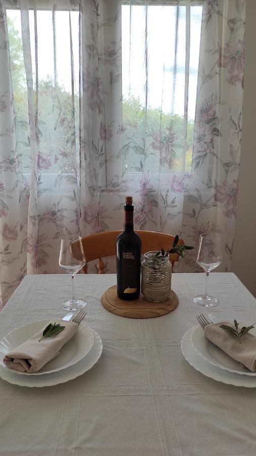 Apartmani Knezevic Posedarje Exterior foto