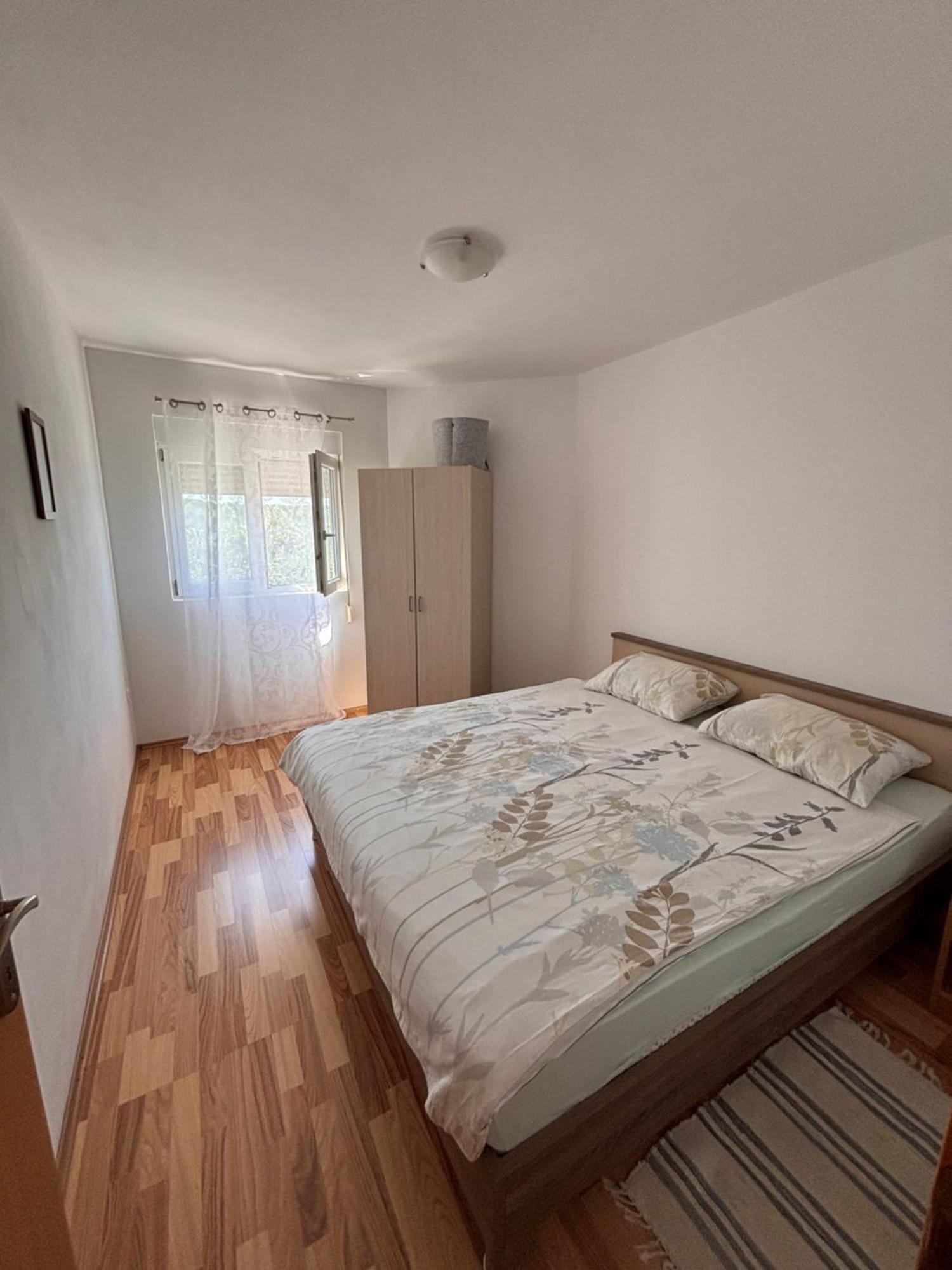 Apartmani Knezevic Posedarje Exterior foto